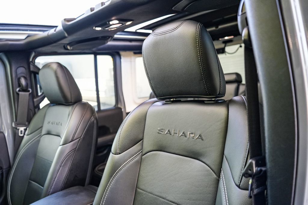 Used 2023 Jeep Wrangler Unlimited Sahara AWD/4WD image 24