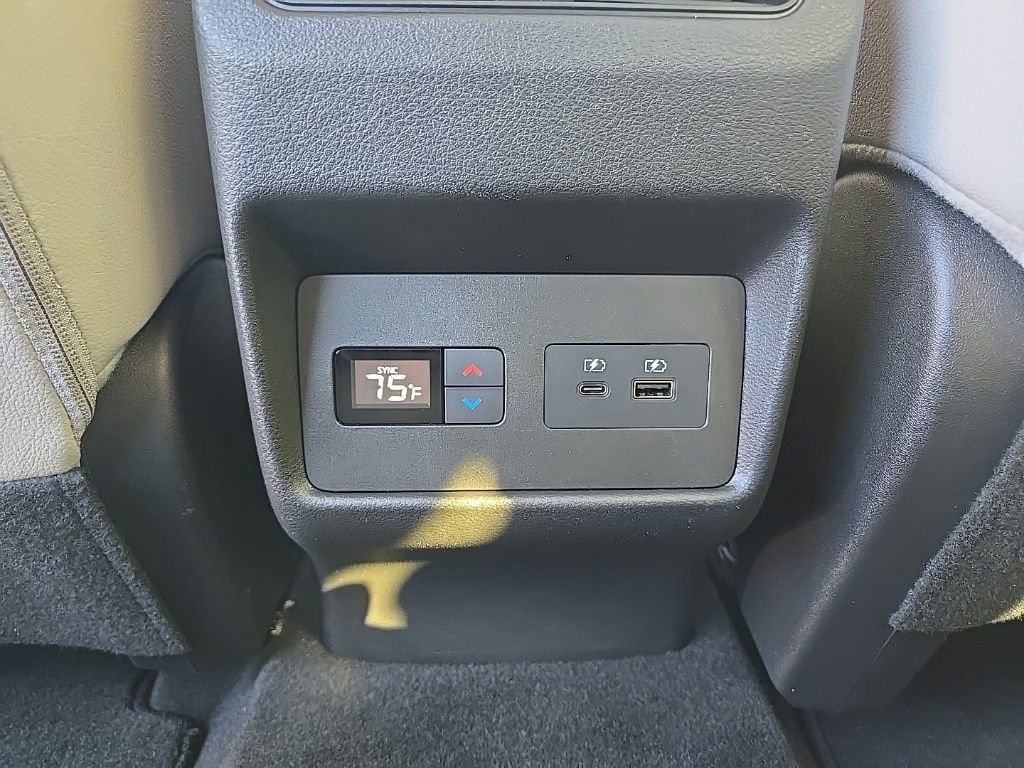 Used 2023 Nissan Rogue SL w/ SL Premium Package image 31