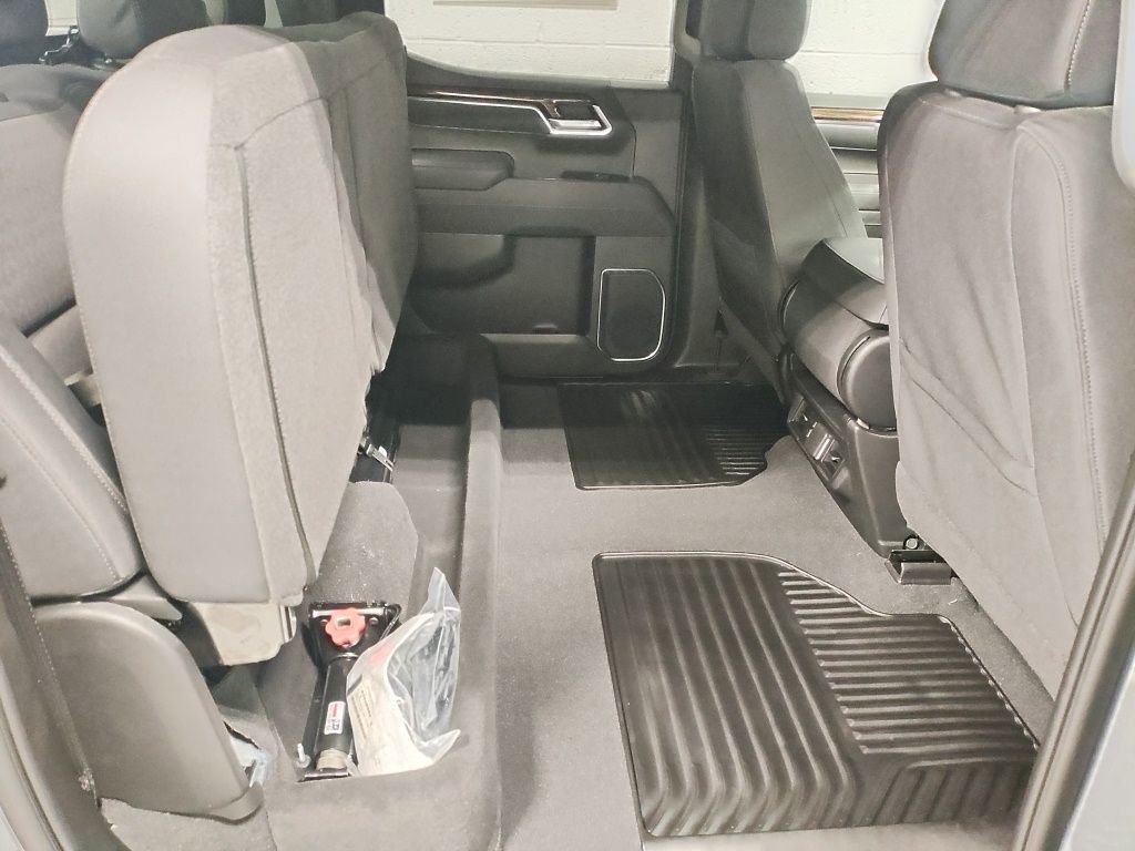 New 2026 GMC Sierra 1500 Elevation image 13