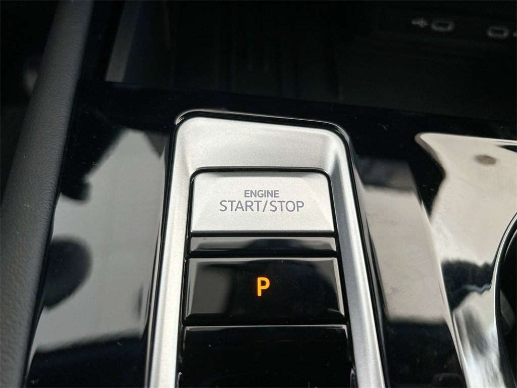 New 2025 Volkswagen Atlas Cross Sport SE image 32