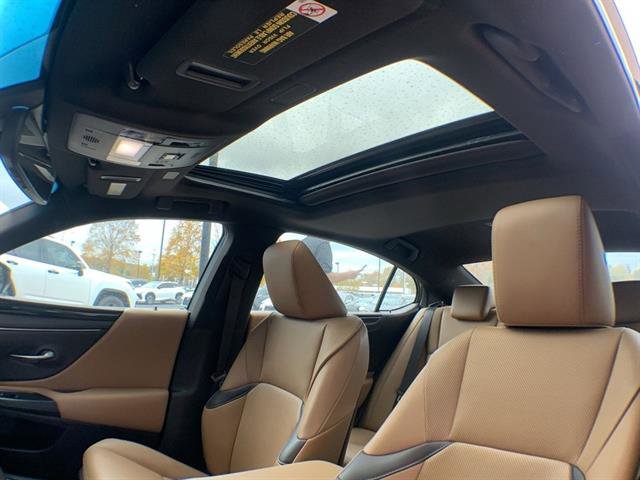 Certified 2021 Lexus ES 350 w/ Premium Package image 21