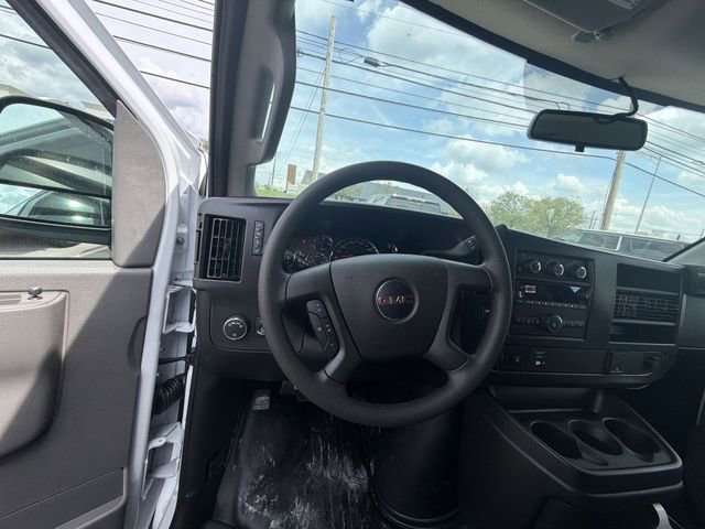 New 2026 GMC Savana 2500 image 12
