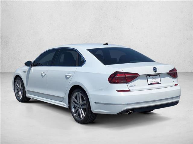 Used 2017 Volkswagen Passat 1.8T R-Line w/ R-Line Lighting Package FWD image 8