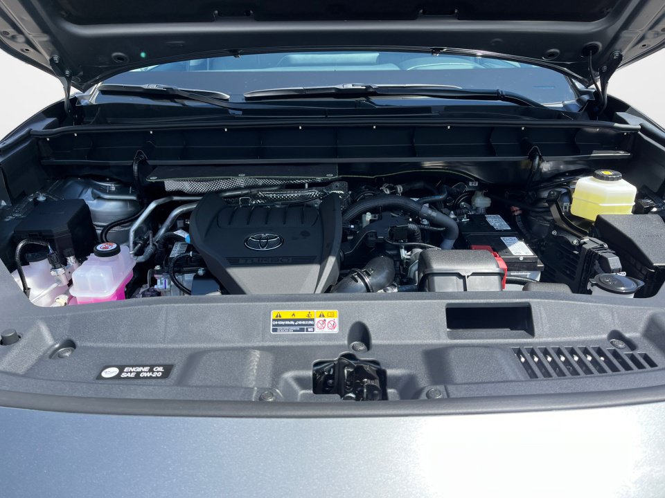 New 2026 Toyota Highlander Platinum AWD/4WD image 14
