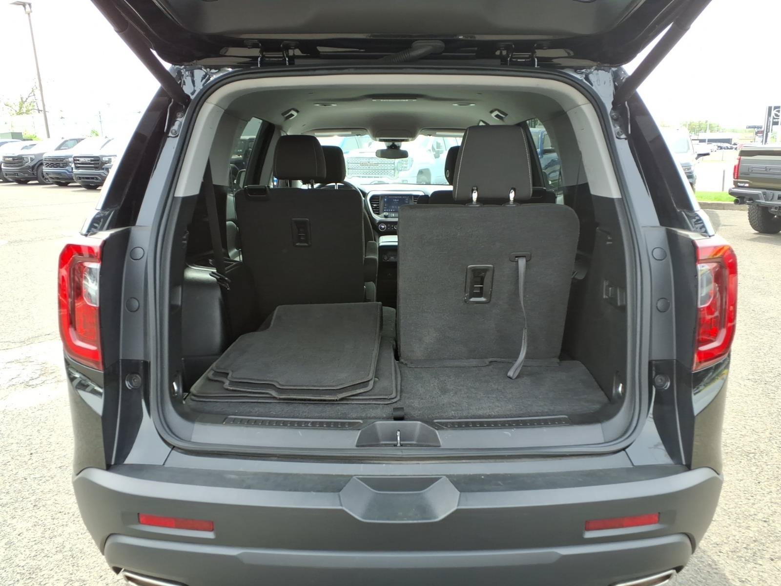 Used 2023 GMC Acadia SLE w/ Driver Convenience Package AWD/4WD image 19
