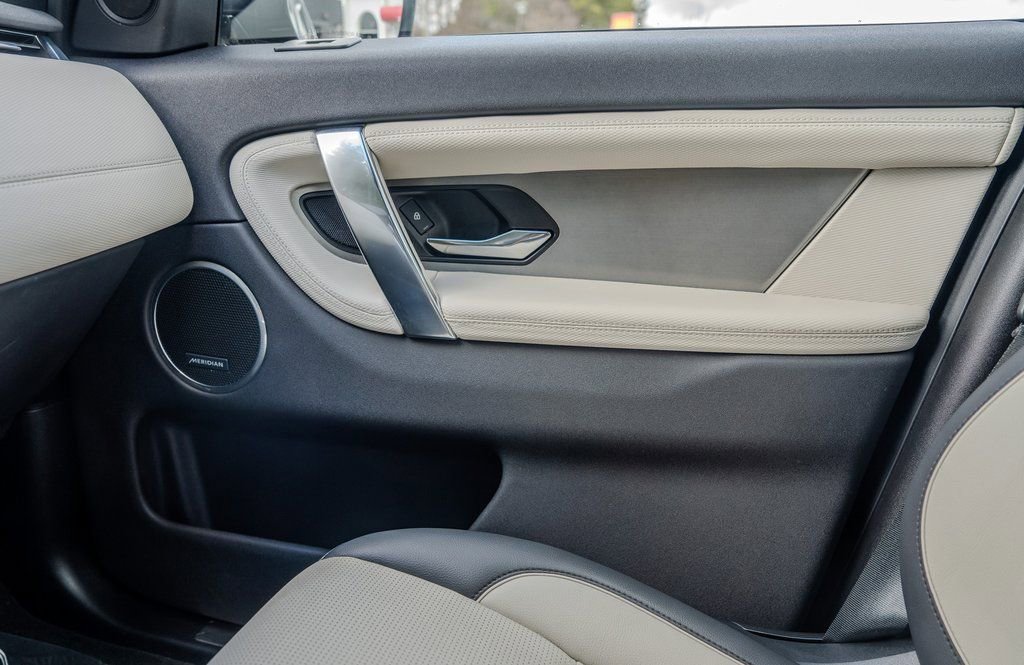 Used 2023 Land Rover Discovery Sport S R-Dynamic image 12