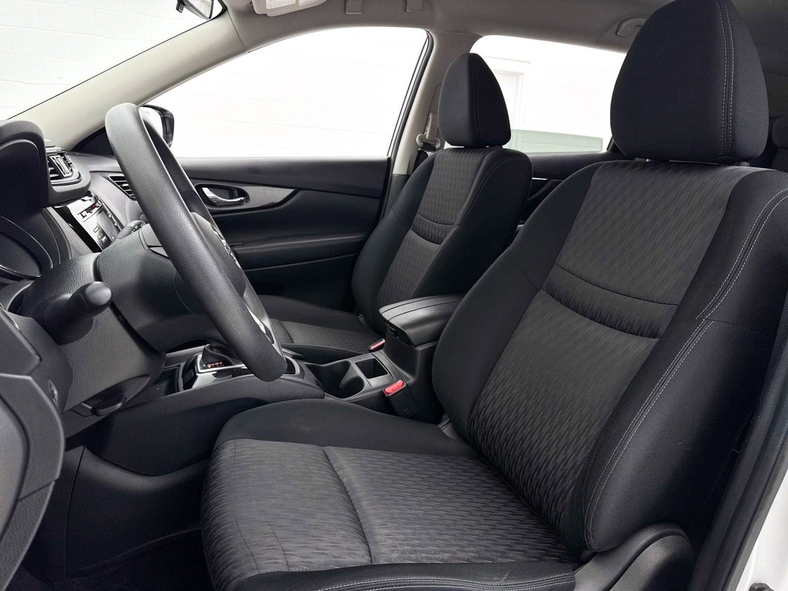 Used 2017 Nissan Rogue S image 17