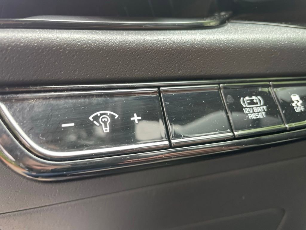 Used 2024 Kia Niro EX Touring FWD image 12
