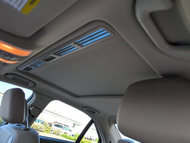 Used 2013 Mercedes-Benz C 250 Sedan image 16