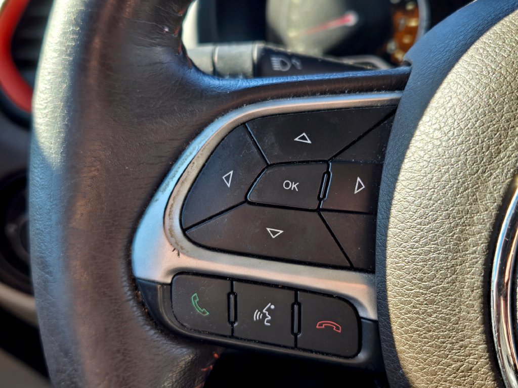 Used 2015 Jeep Renegade Limited AWD/4WD image 17