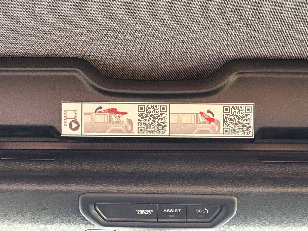 Used 2021 Jeep Wrangler Unlimited Sahara w/ Cold Weather Group image 12