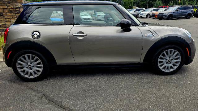 Used 2017 MINI Cooper S FWD image 4