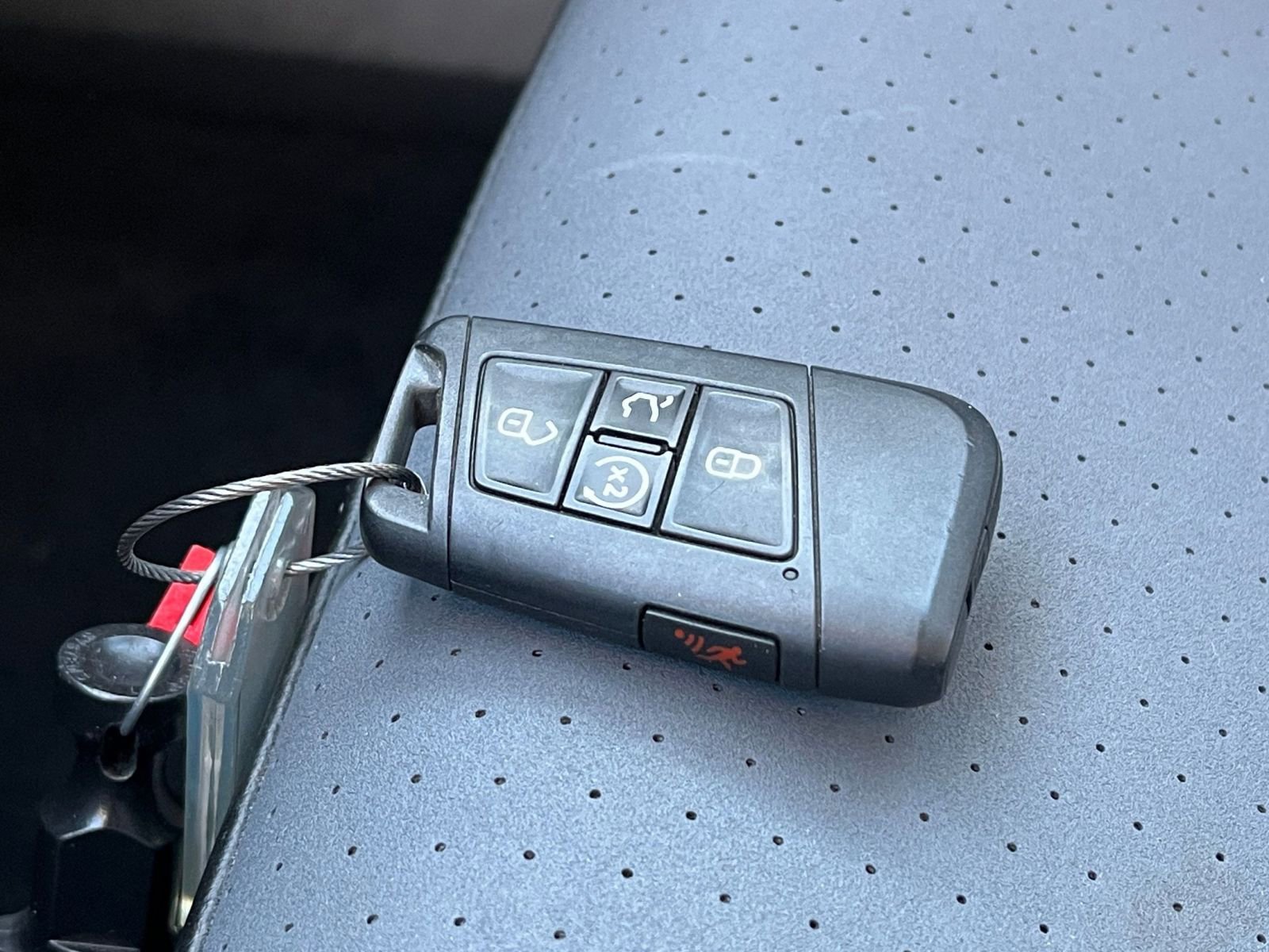 Used 2025 Volkswagen Jetta SE image 22