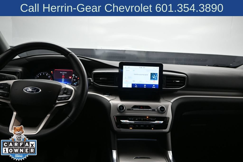 Used 2023 Ford Explorer XLT w/ Equipment Group 202A AWD/4WD image 19