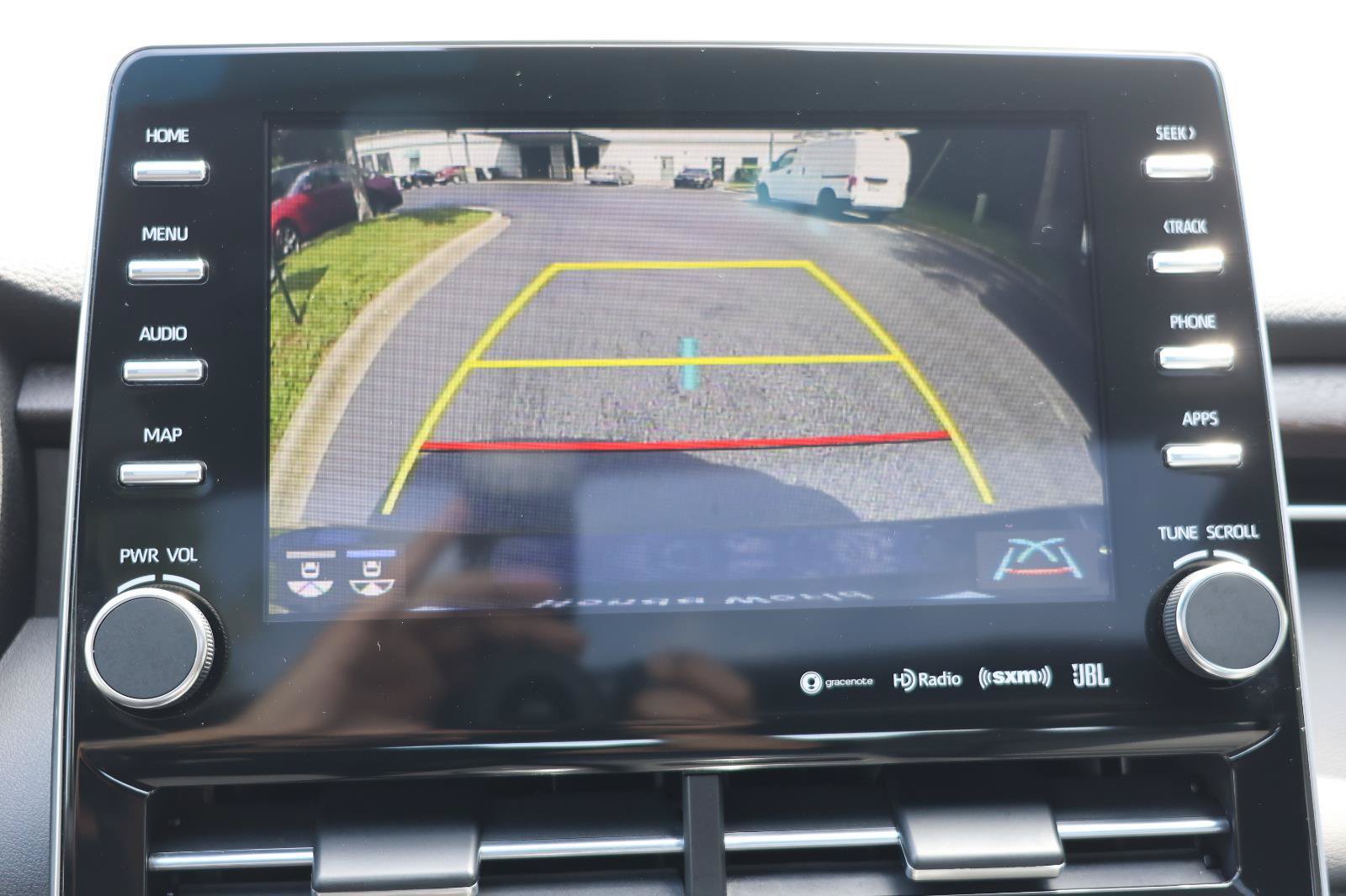 Used 2021 Toyota Avalon Limited FWD image 14