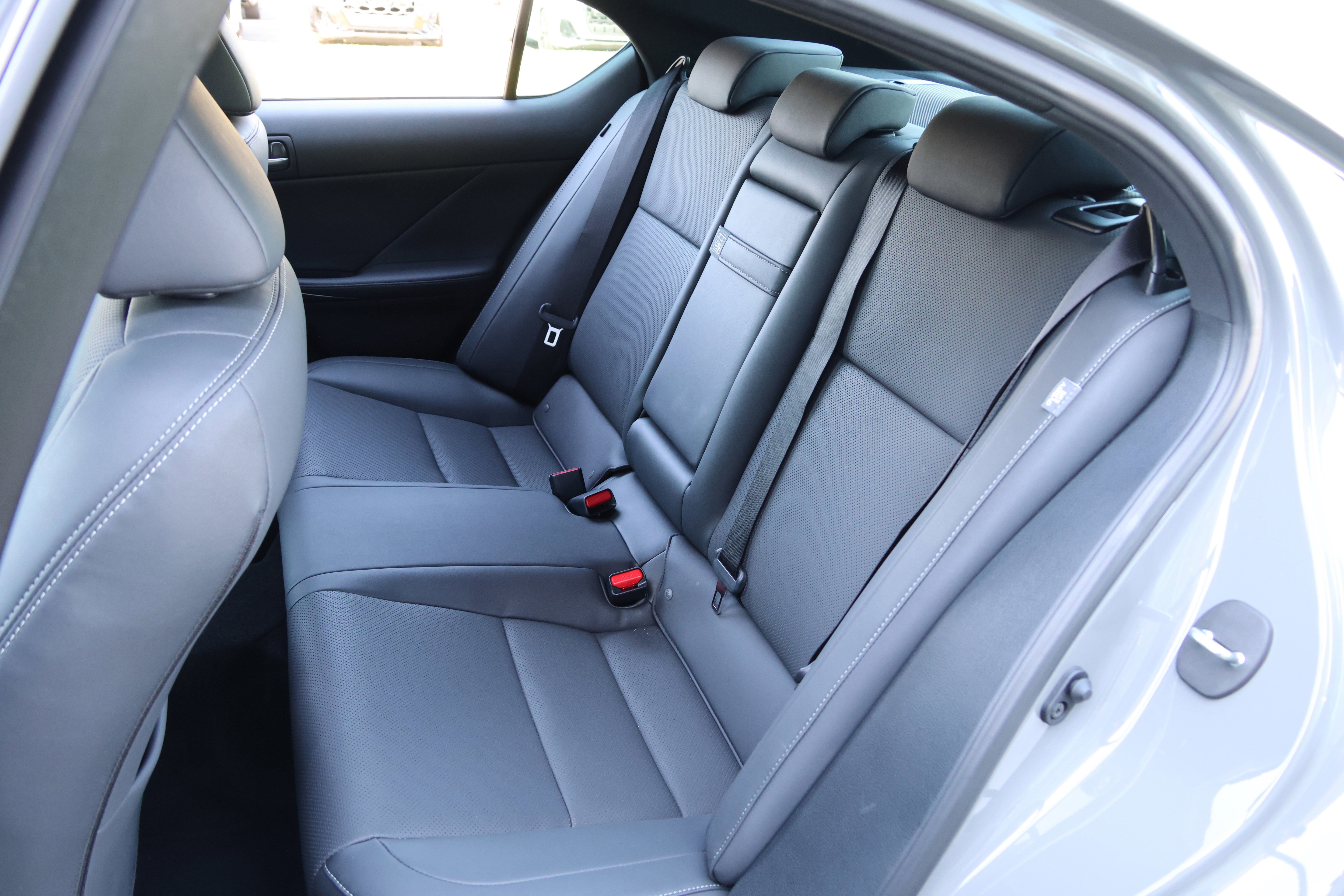Used 2024 Lexus IS 350 F Sport RWD image 36