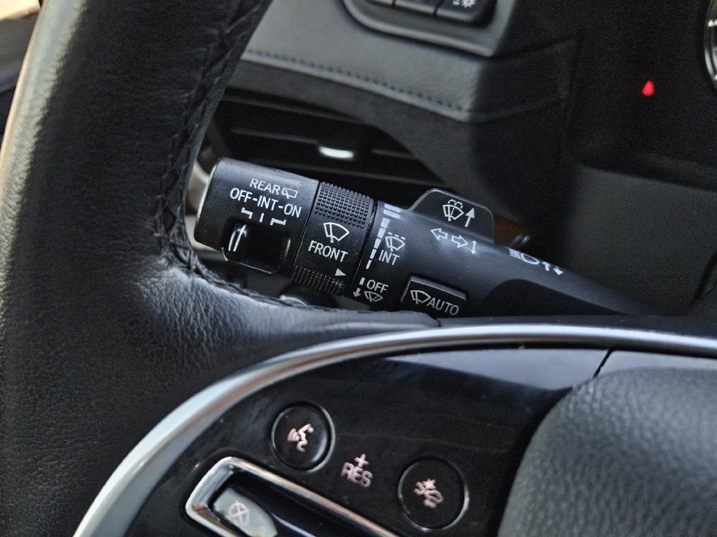 Used 2020 Cadillac Escalade Luxury RWD image 30