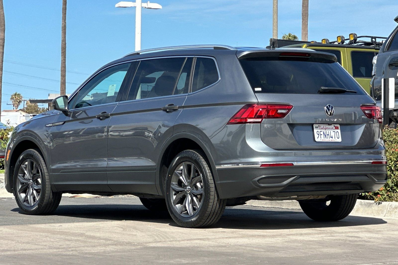 Used 2023 Volkswagen Tiguan SE FWD image 6