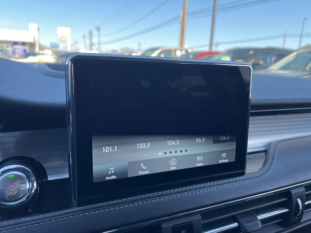 Used 2022 Lincoln Corsair Standard w/ Equipment Group 101A image 12