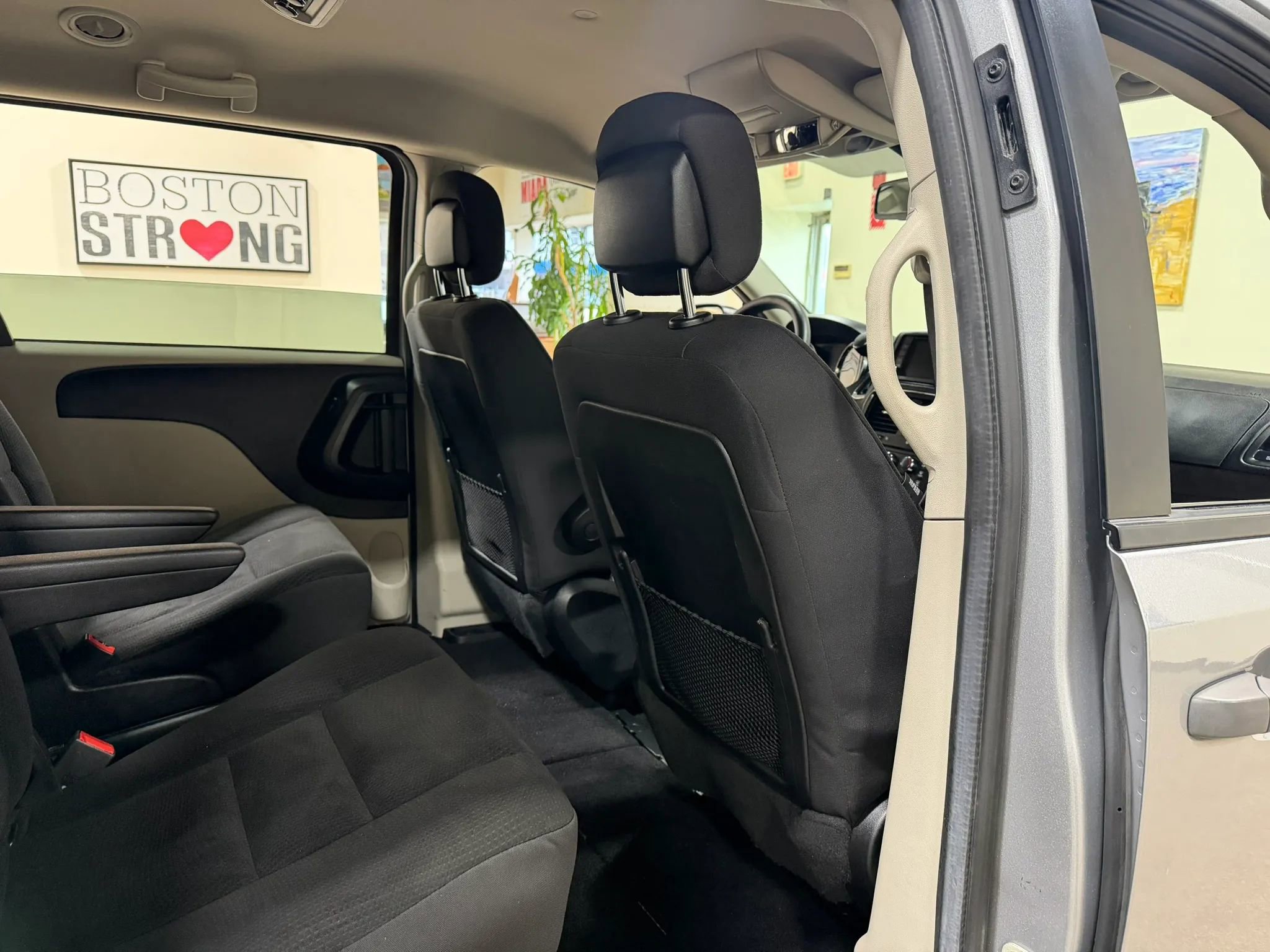 Used 2019 Dodge Grand Caravan SE image 26