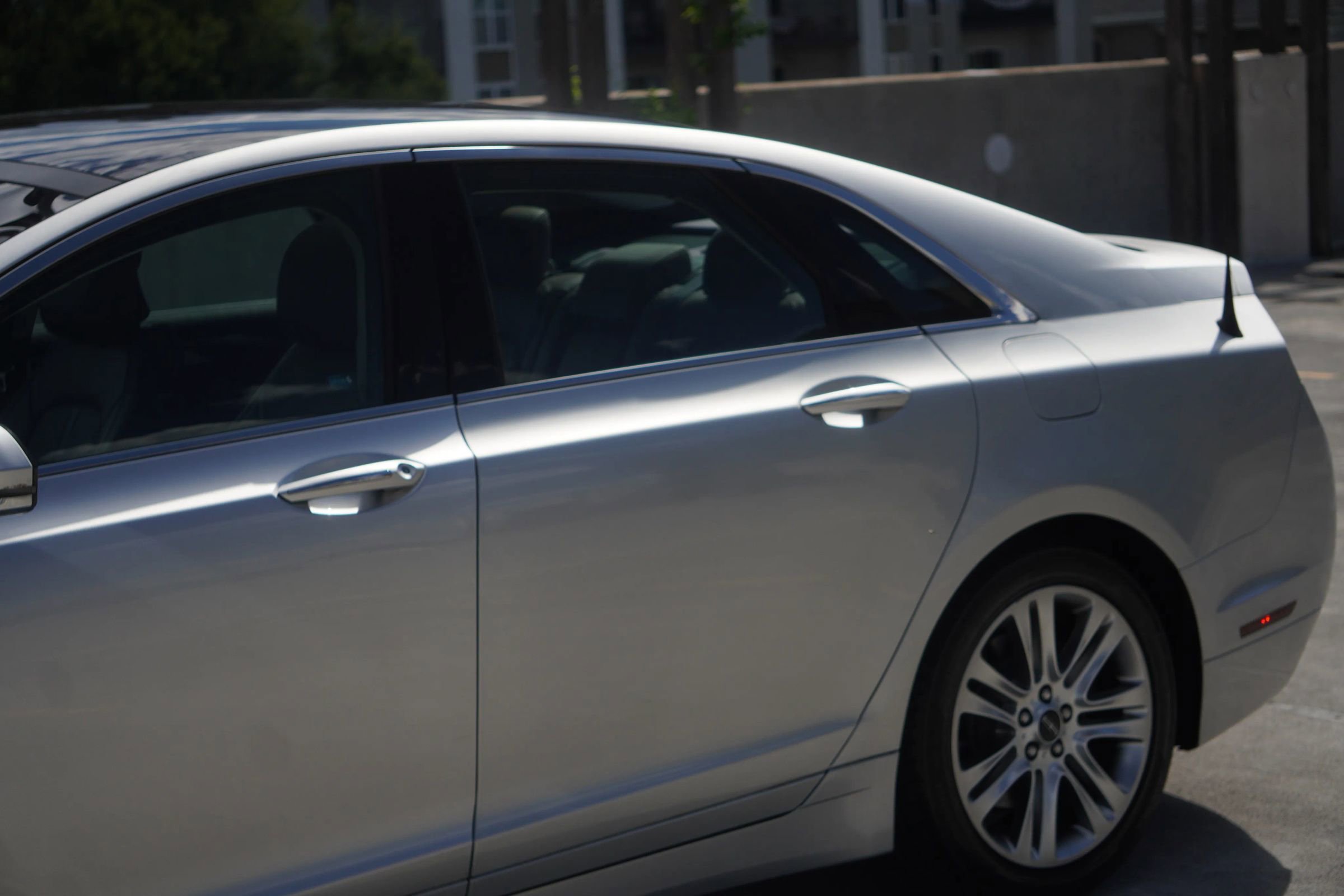 Used 2014 Lincoln MKZ Sedan 4D w/ Equipment Group 102A Reserve image 39