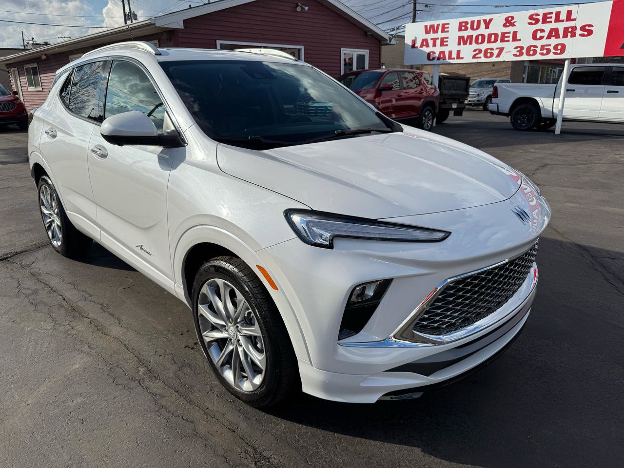 Used 2025 Buick Encore GX Avenir w/ Avenir Technology Package AWD/4WD image 3