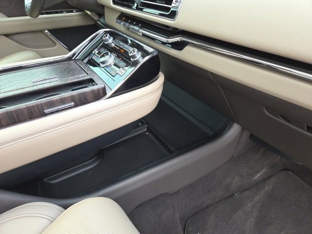 Used 2022 Lincoln Navigator L Reserve image 37