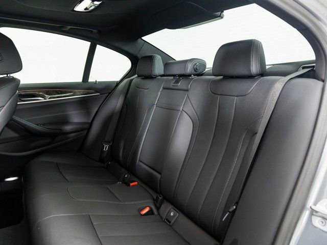 Used 2023 BMW 530i w/ Convenience Package image 7