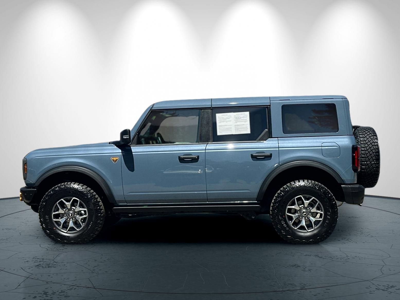 Used 2025 Ford Bronco Badlands AWD/4WD image 7