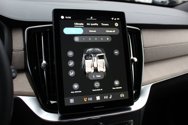 New 2026 Volvo XC90 B5 Core w/ Protection Package Premier image 23