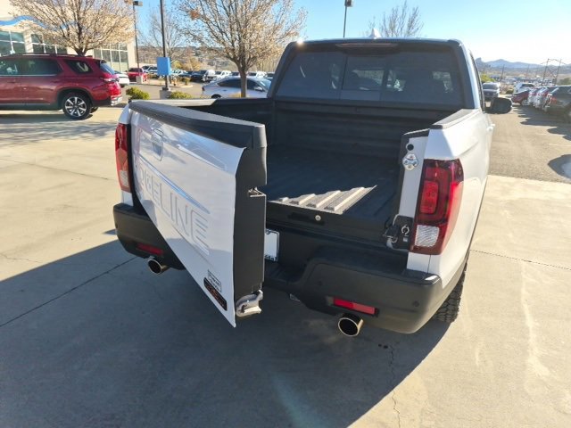 Used 2025 Honda Ridgeline TrailSport image 14