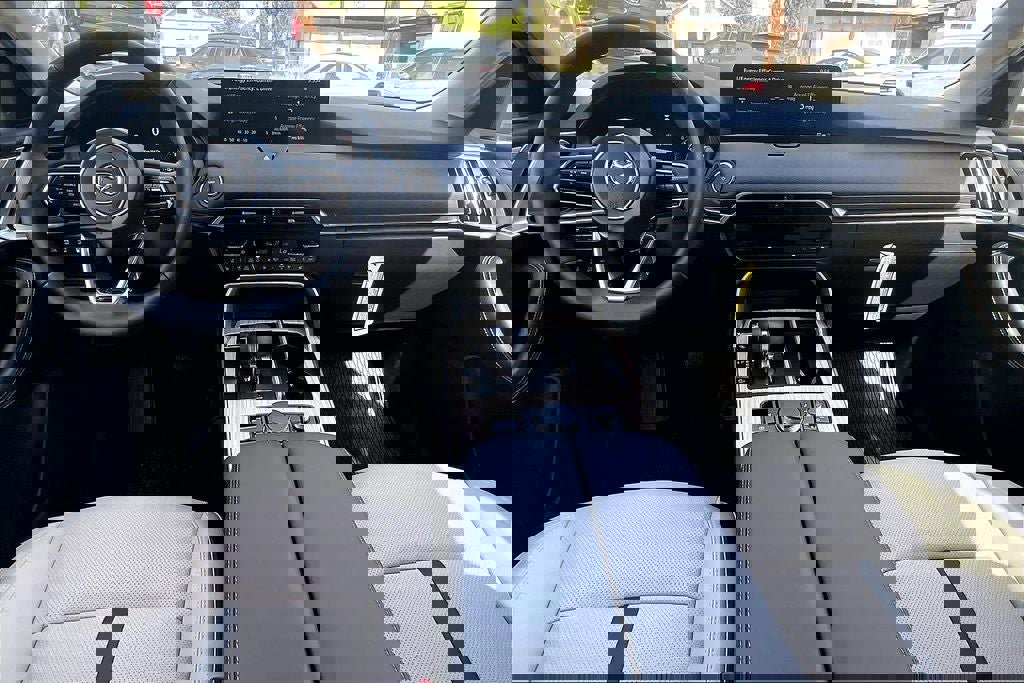 New 2026 MAZDA CX-90 Plug-In Hybrid w/ Preferred image 15