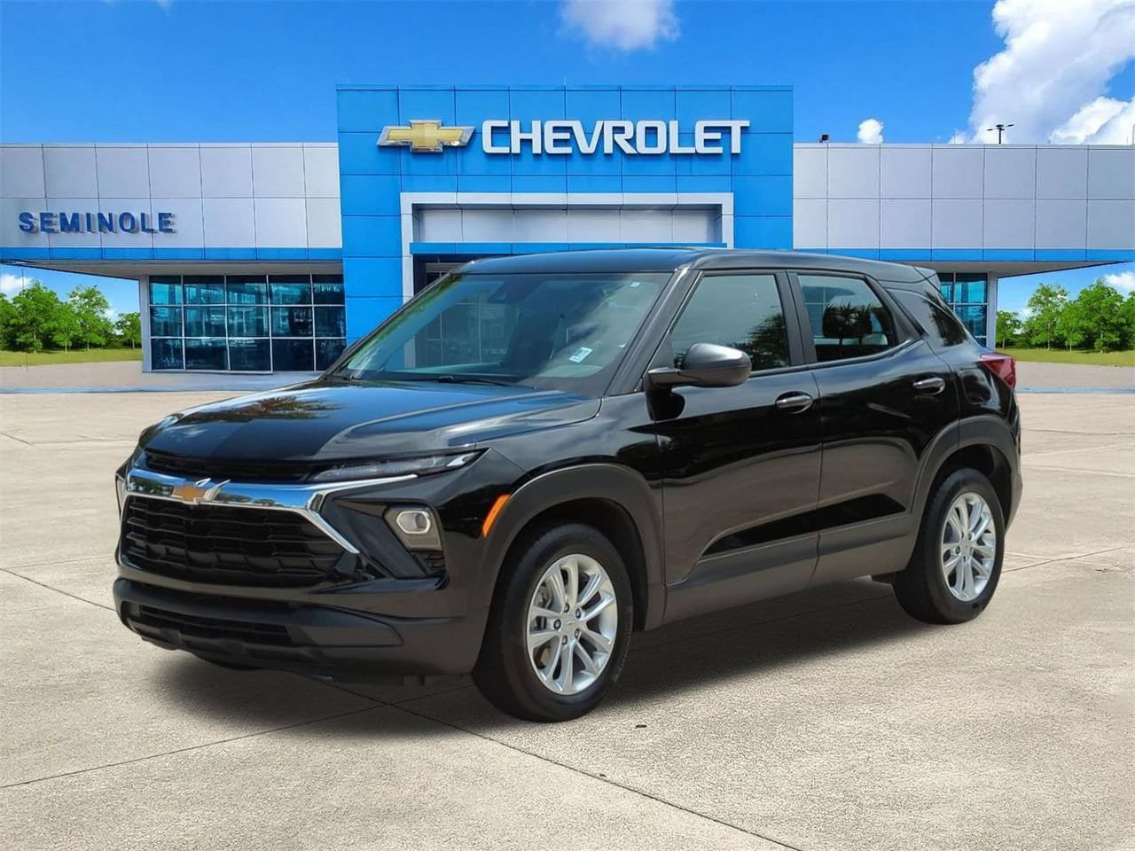 Used 2024 Chevrolet TrailBlazer LS w/ LS Confidence Package FWD image 2