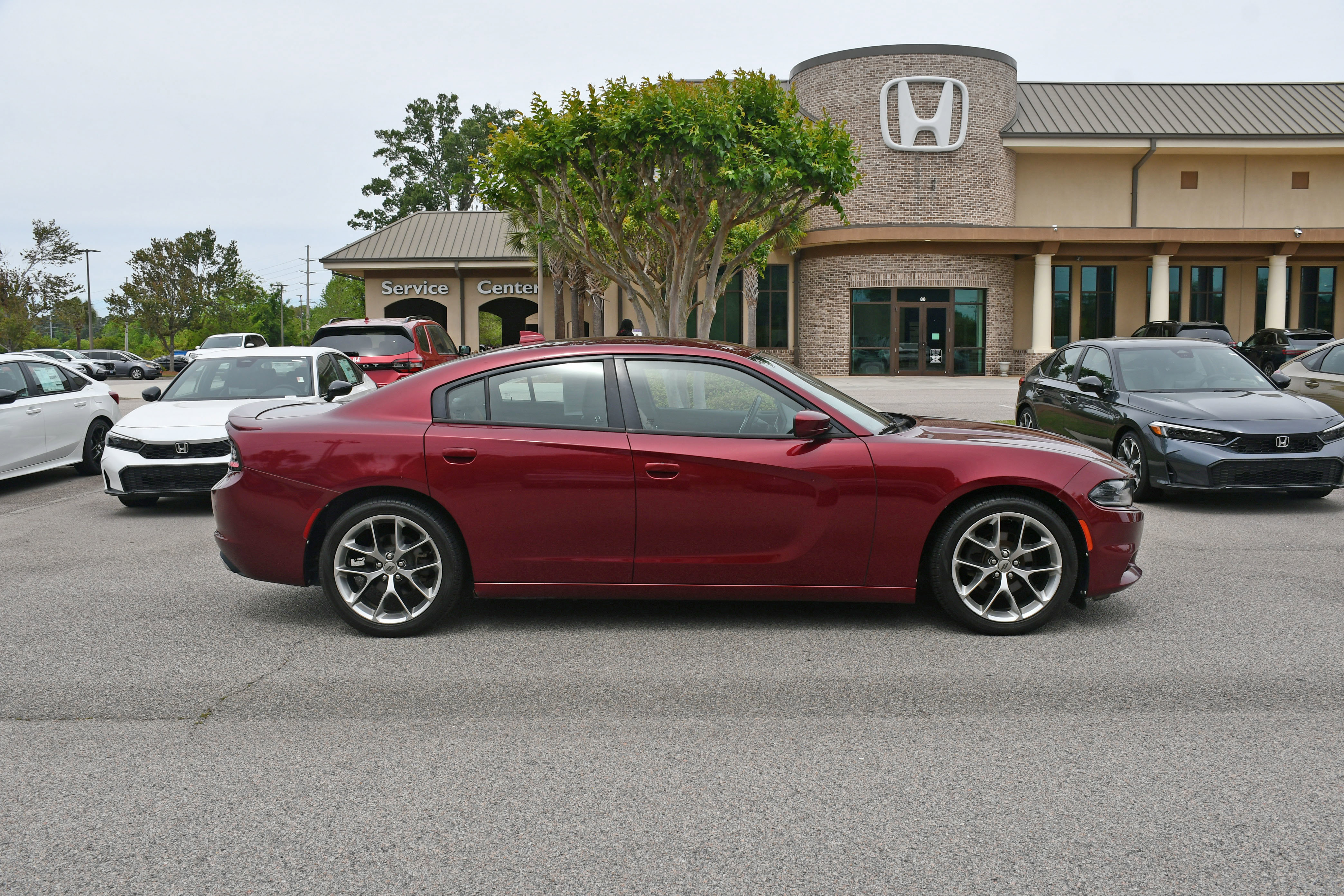 Used 2020 Dodge Charger SXT w/ Plus Group RWD image 5