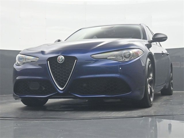 Used 2019 Alfa Romeo Giulia Base image 28