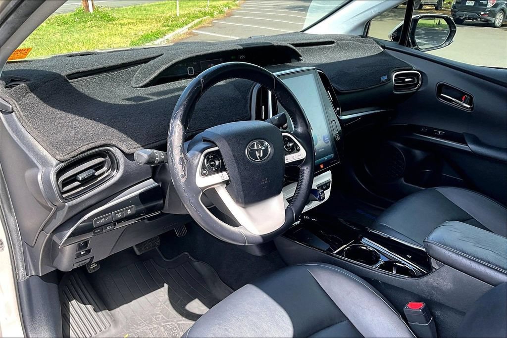 Used 2018 Toyota Prius Prime Plus FWD image 13