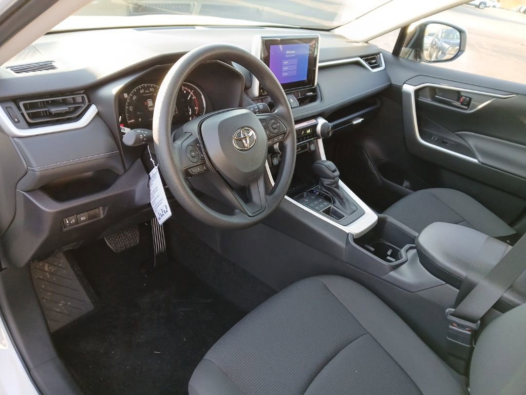 New 2025 Toyota RAV4 LE image 5