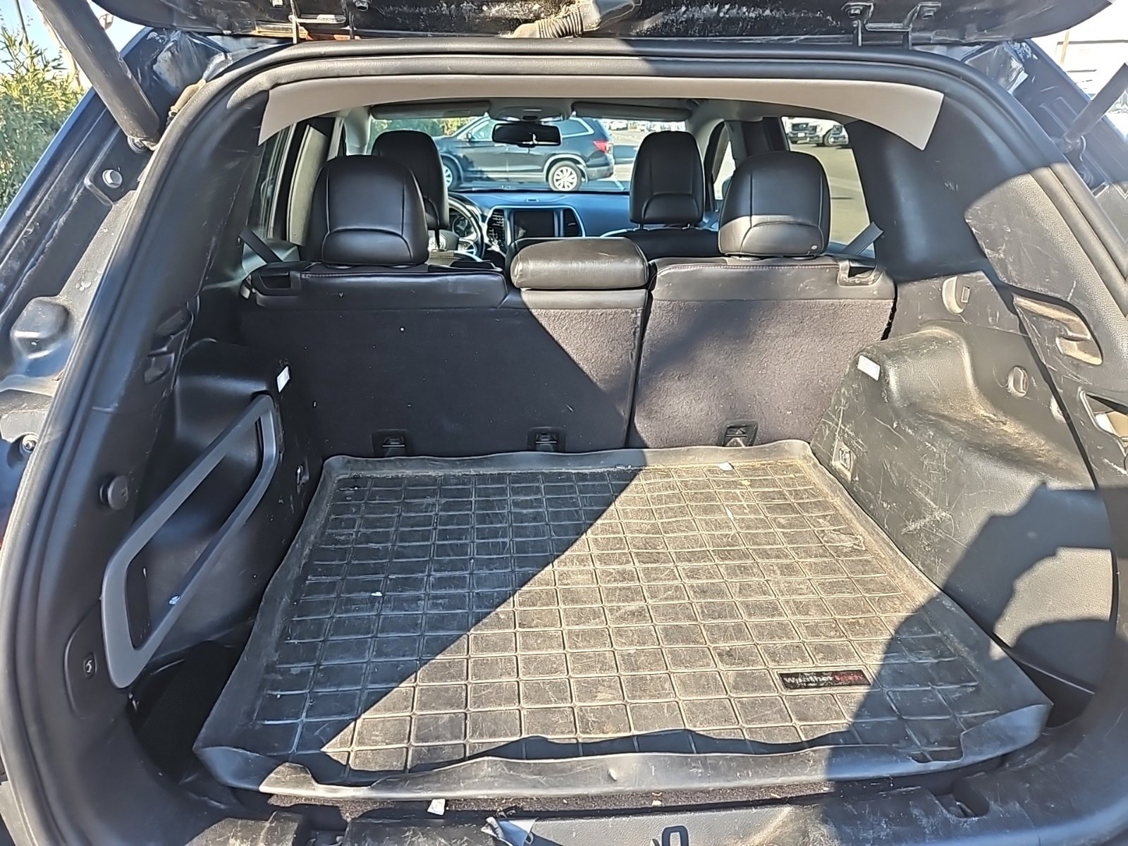 Used 2018 Jeep Cherokee Trailhawk w/ Comfort/Convenience Group image 9