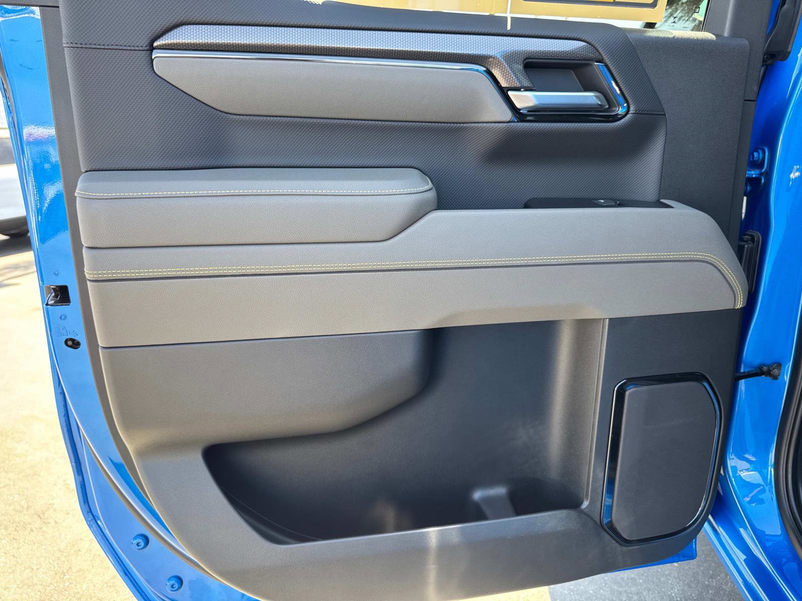 Used 2025 Chevrolet Silverado 1500 ZR2 w/ Technology Package image 17