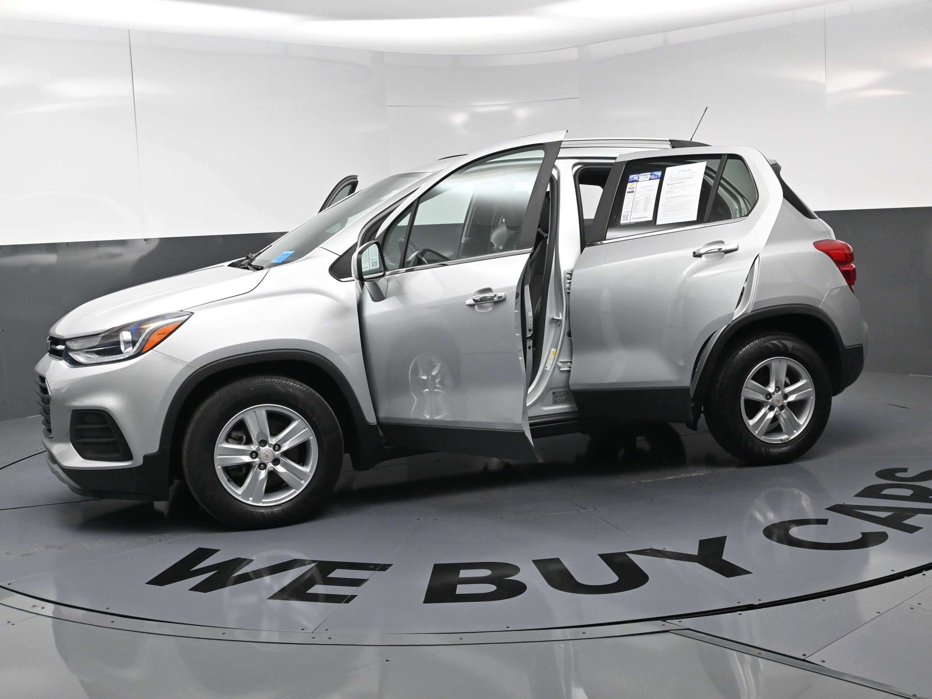 Used 2019 Chevrolet Trax LT w/ LT Convenience Package image 19