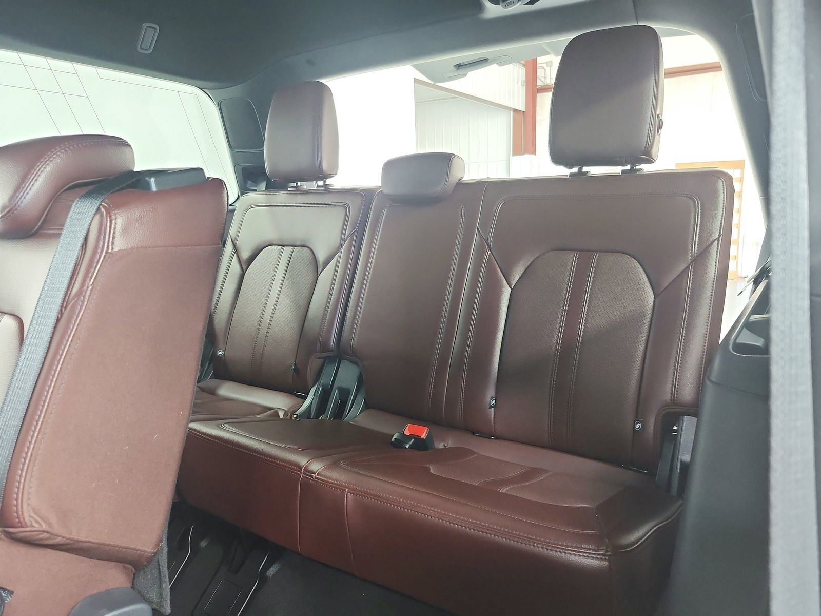 Used 2024 Ford Expedition Limited image 35