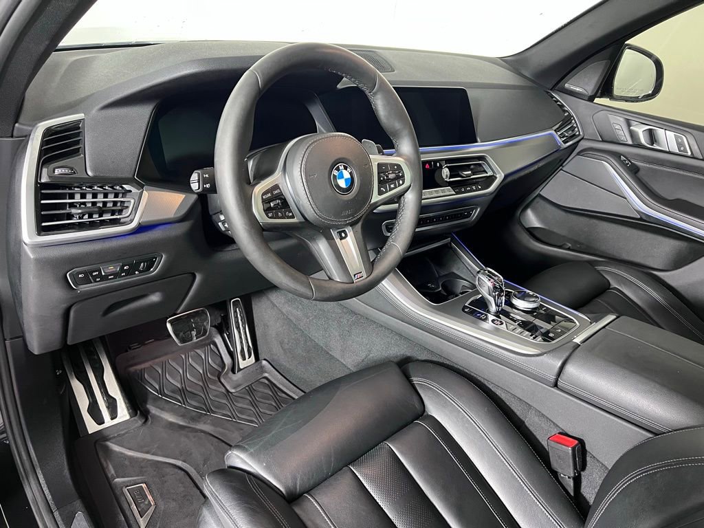 Used 2019 BMW X5 xDrive50i w/ M Sport Package image 4