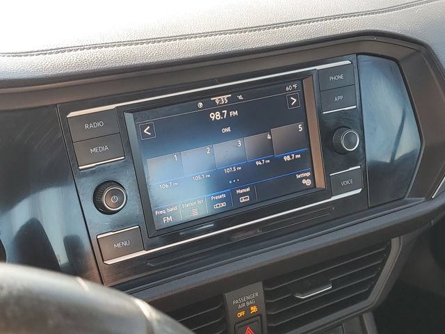 Used 2022 Volkswagen Jetta SE FWD image 14