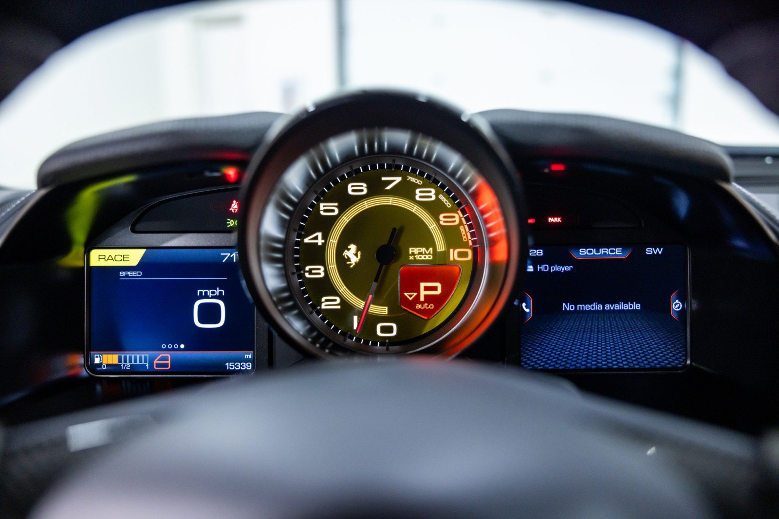Used 2019 Ferrari 812 Superfast RWD image 39