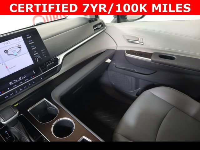 Used 2023 Toyota Sienna XLE w/ XLE Plus Package FWD image 15