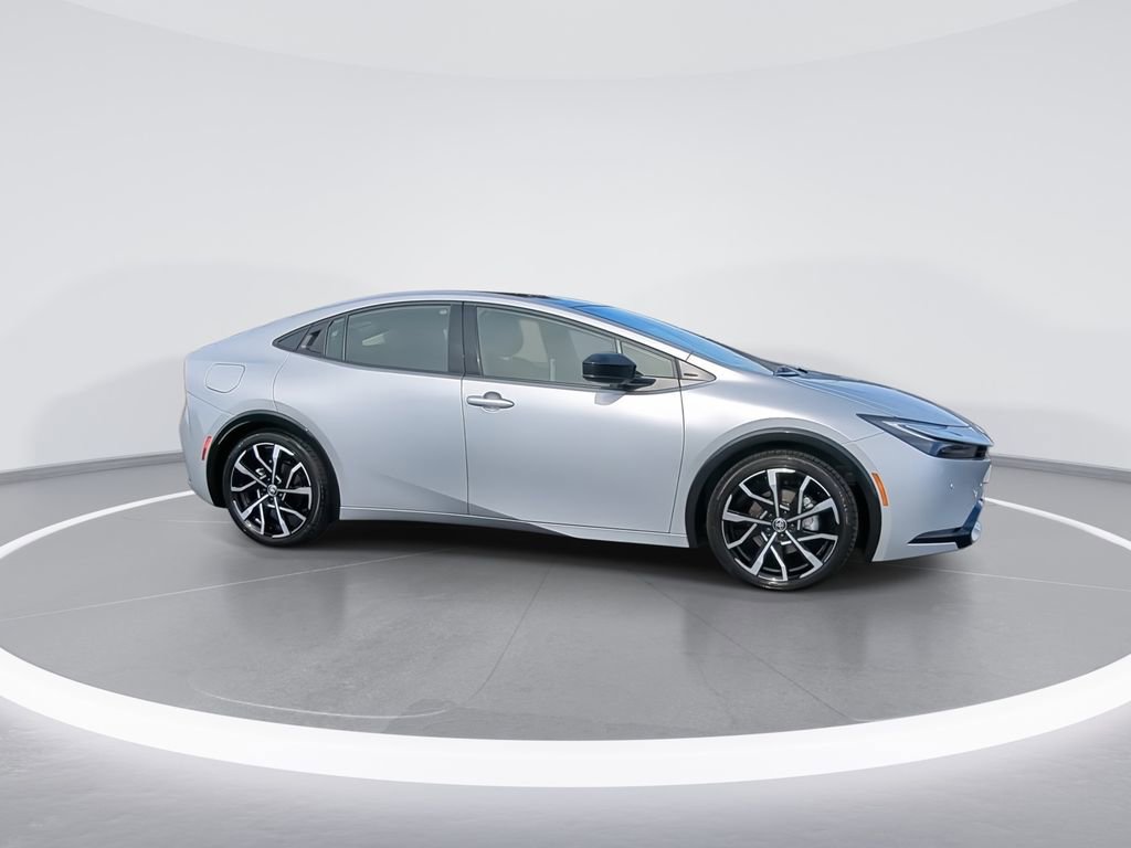 Used 2025 Toyota Prius Plug-In Hybrid image 9