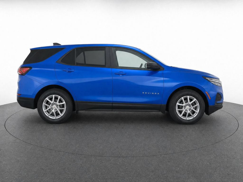 Used 2024 Chevrolet Equinox LS w/ LS Convenience Package FWD image 9