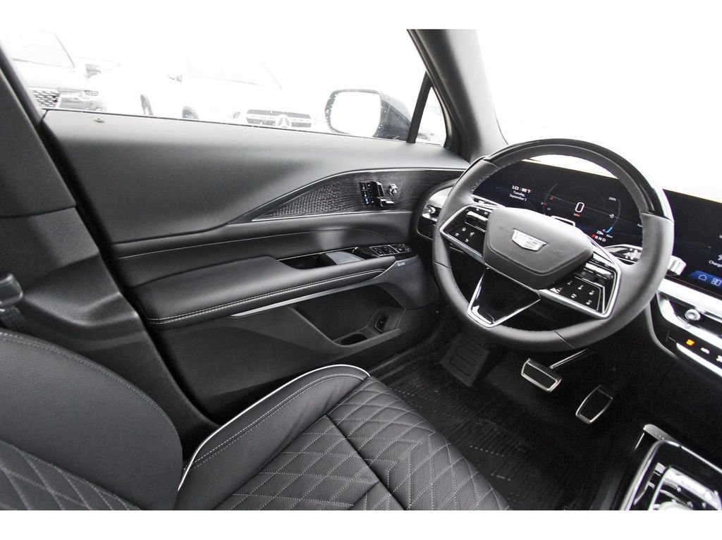 New 2027 Cadillac Lyriq Signature Sport w/ Nappa Leather Package AWD/4WD image 8