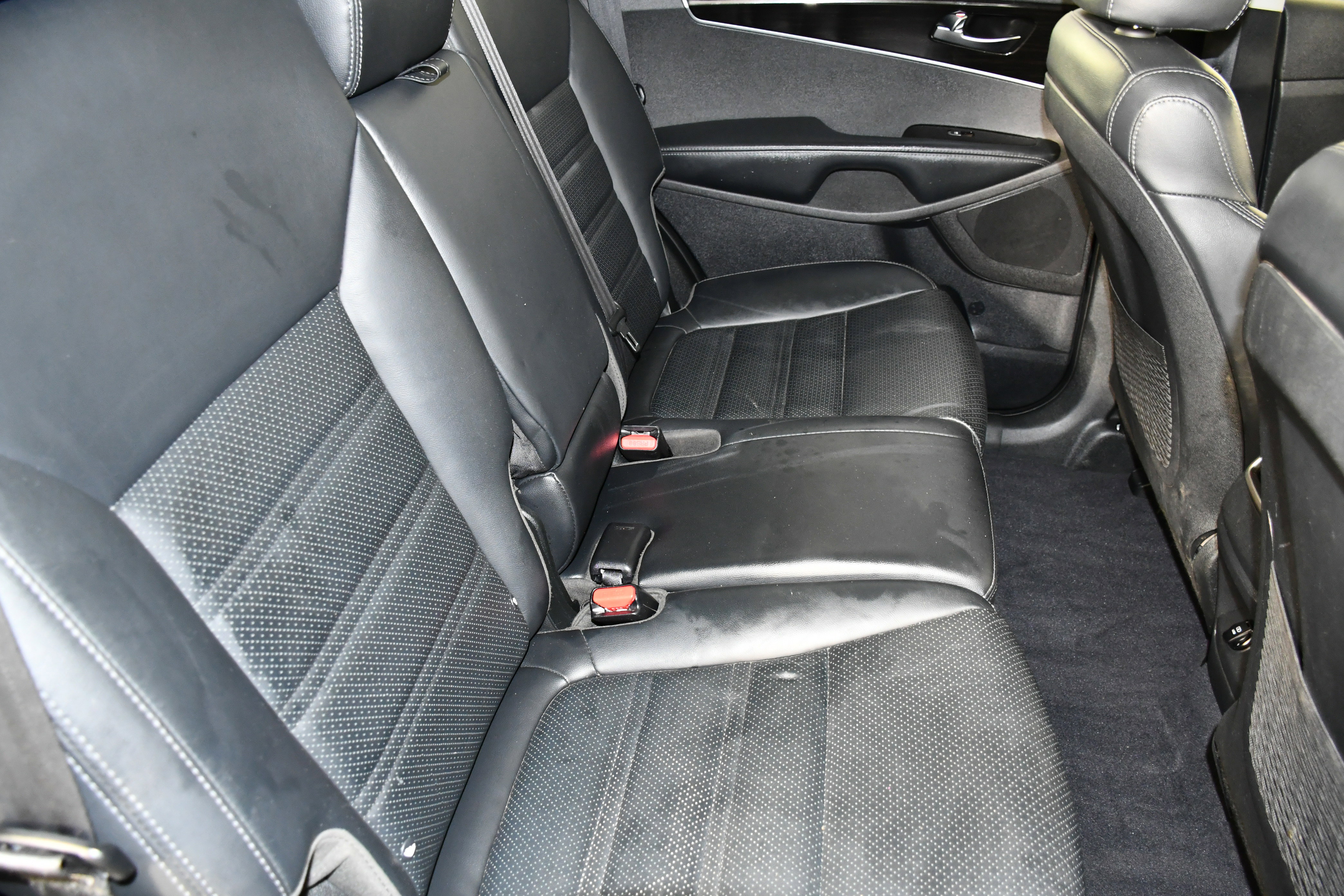 Used 2020 Kia Sorento EX image 46