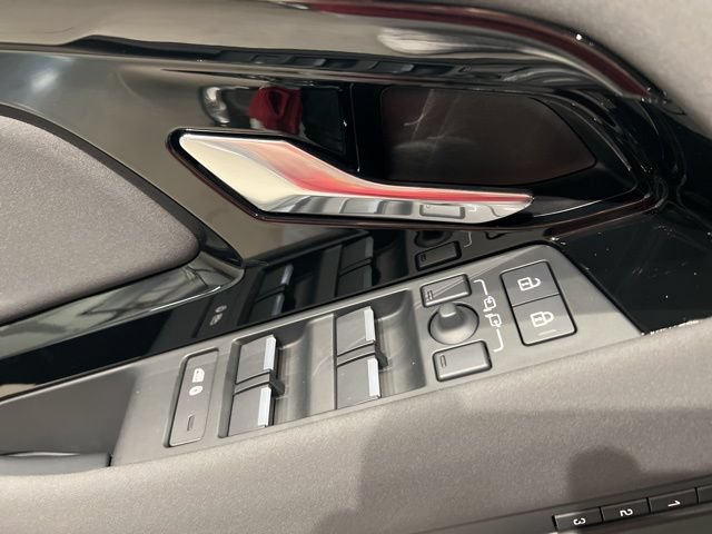 Used 2025 Land Rover Range Rover Evoque S AWD/4WD image 15